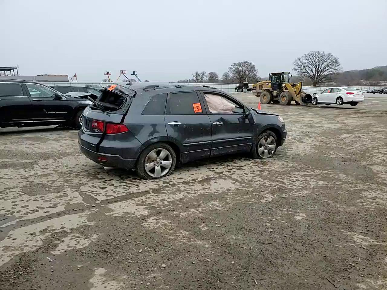 Фото: 5J8TB185X7A002812