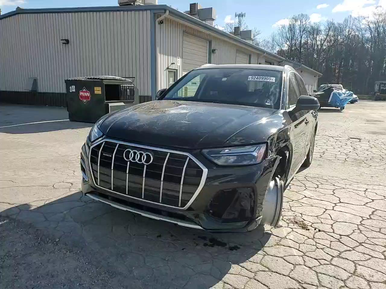 Фото: WA1AAAFY4M2055074