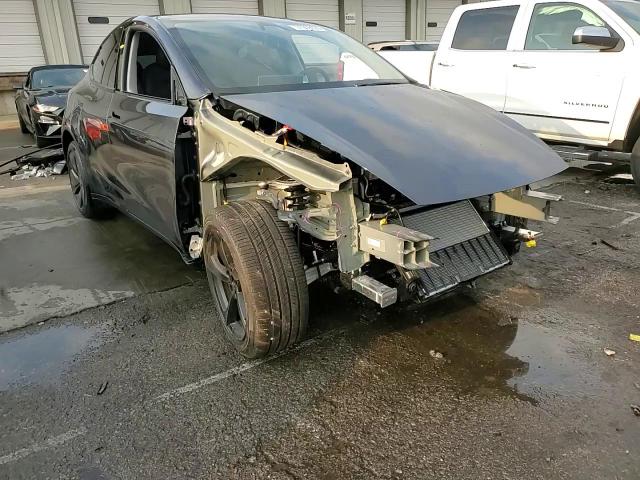 2026 Tesla Model Y VIN: 7SAYGDED1TA484008 Lot: 91659095