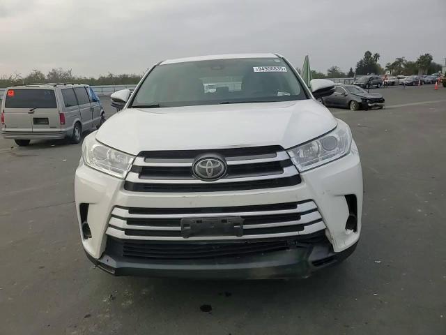 2018 Toyota Highlander Le VIN: 5TDBZRFHXJS840611 Lot: 94950835