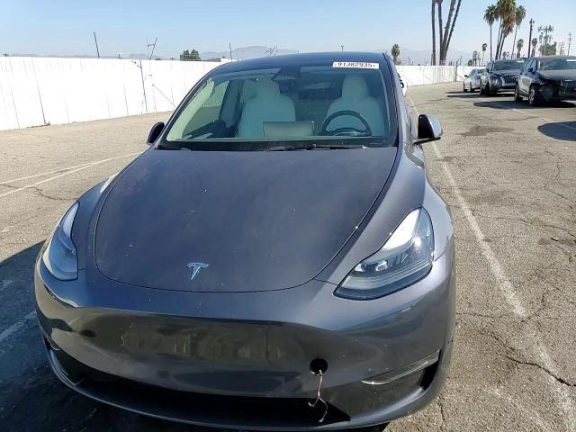 2023 Tesla Model Y VIN: 7SAYGDEF5PF913354 Lot: 91382935