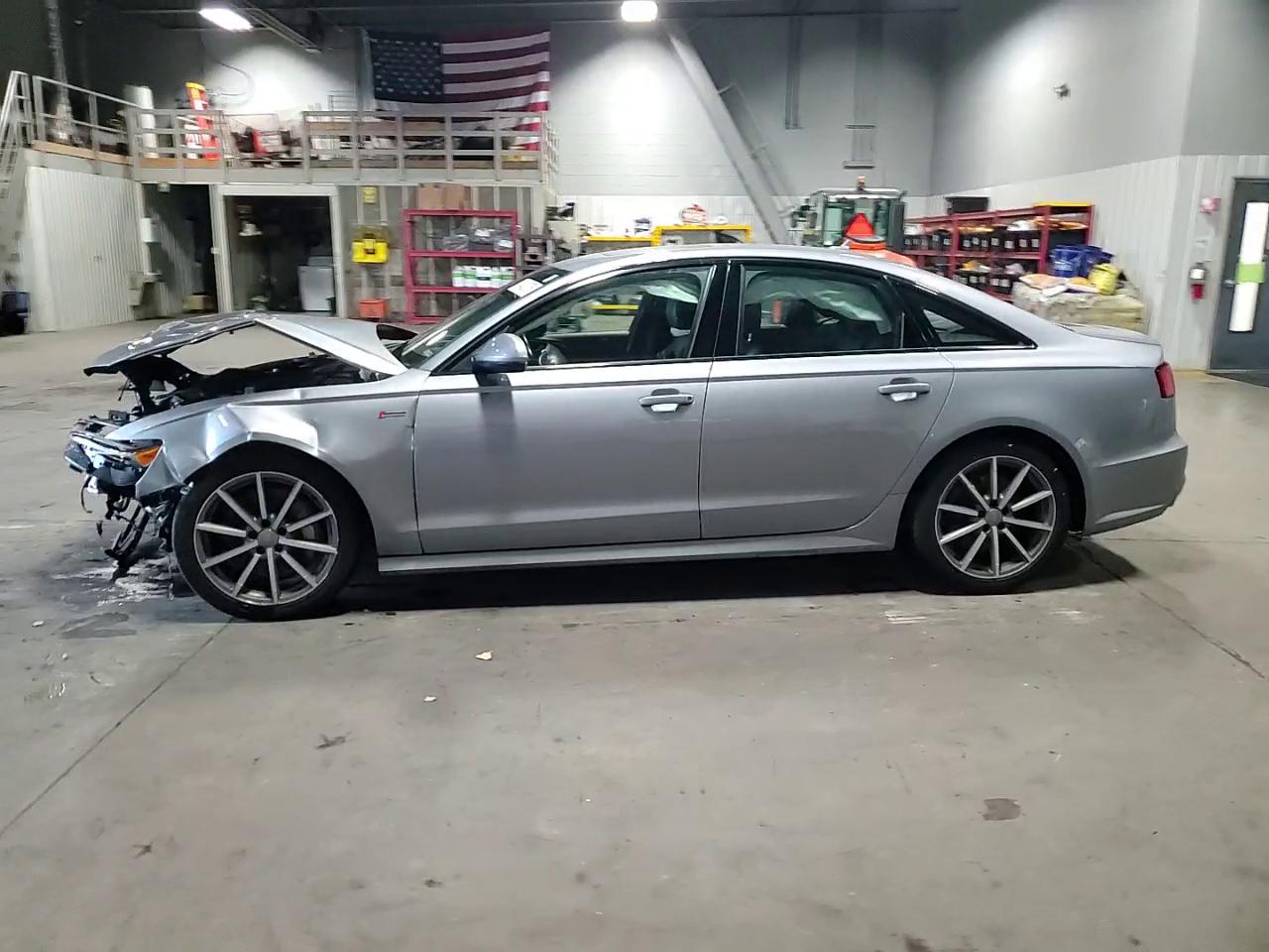 Фото: WAUH2AFC1HN067528