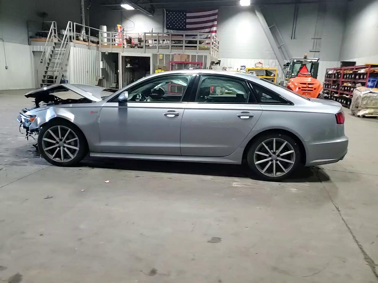 Фото: WAUH2AFC1HN067528