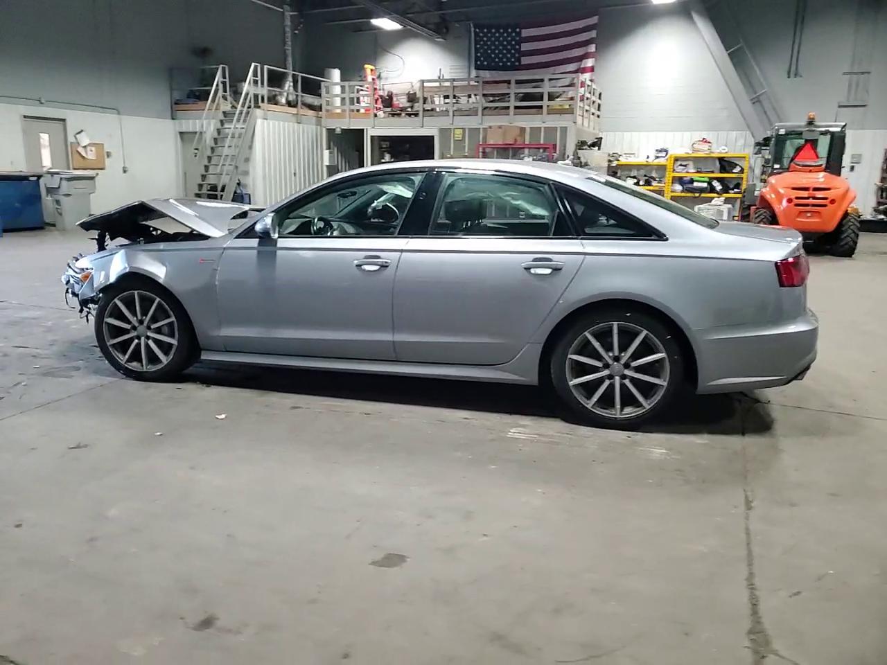 Фото: WAUH2AFC1HN067528