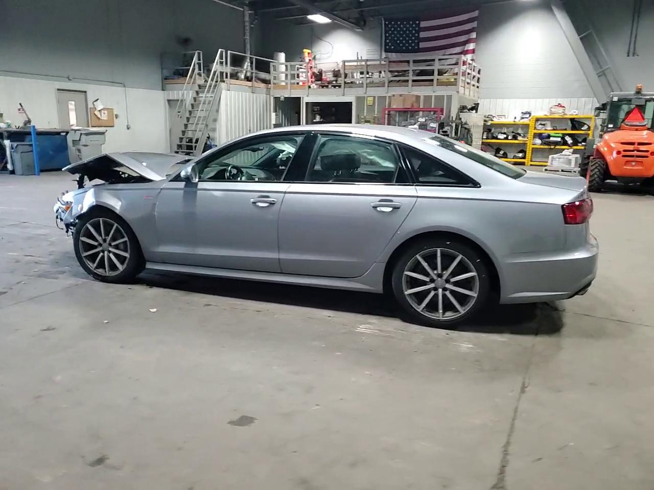 Фото: WAUH2AFC1HN067528