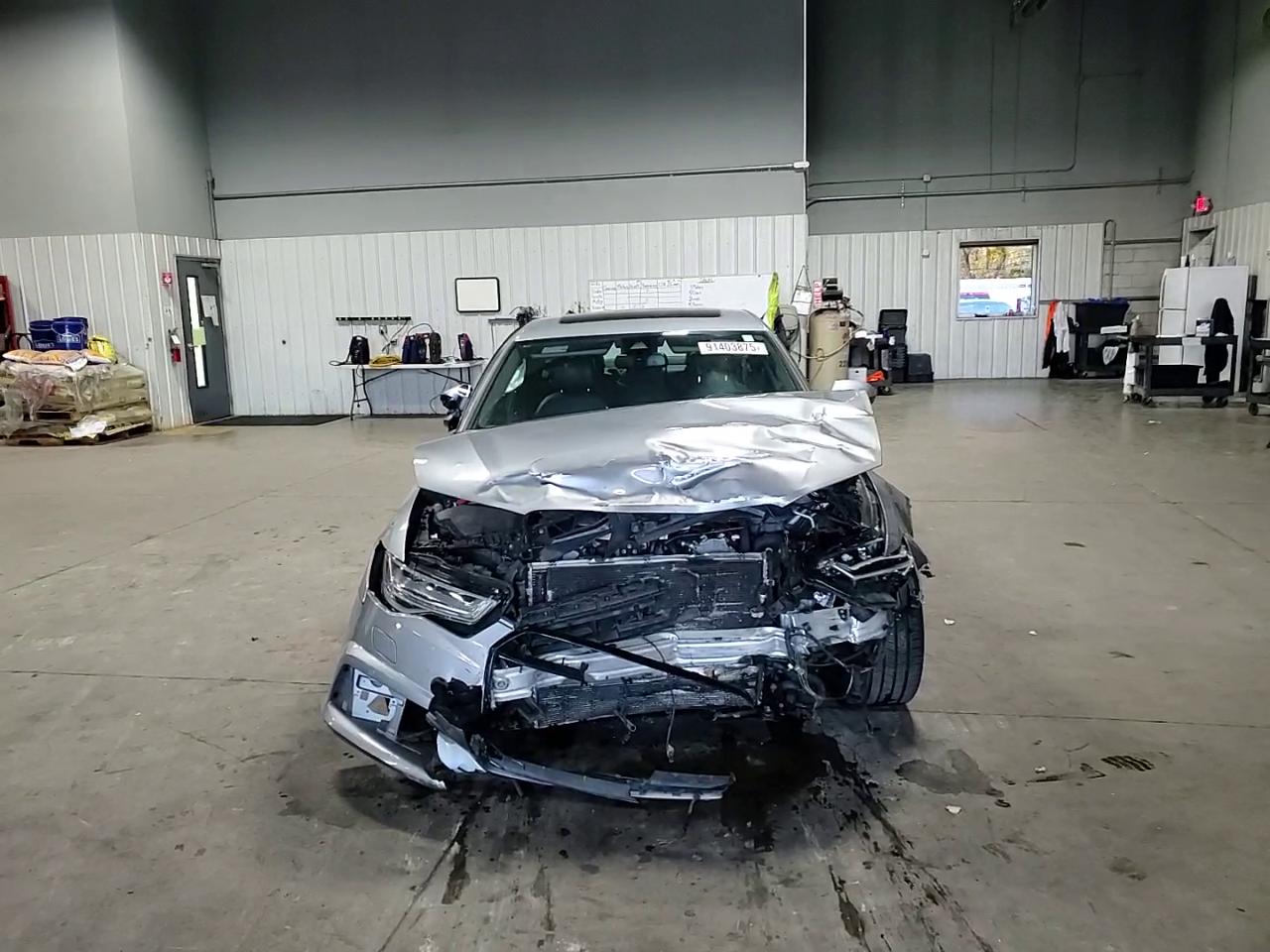 Фото: WAUH2AFC1HN067528