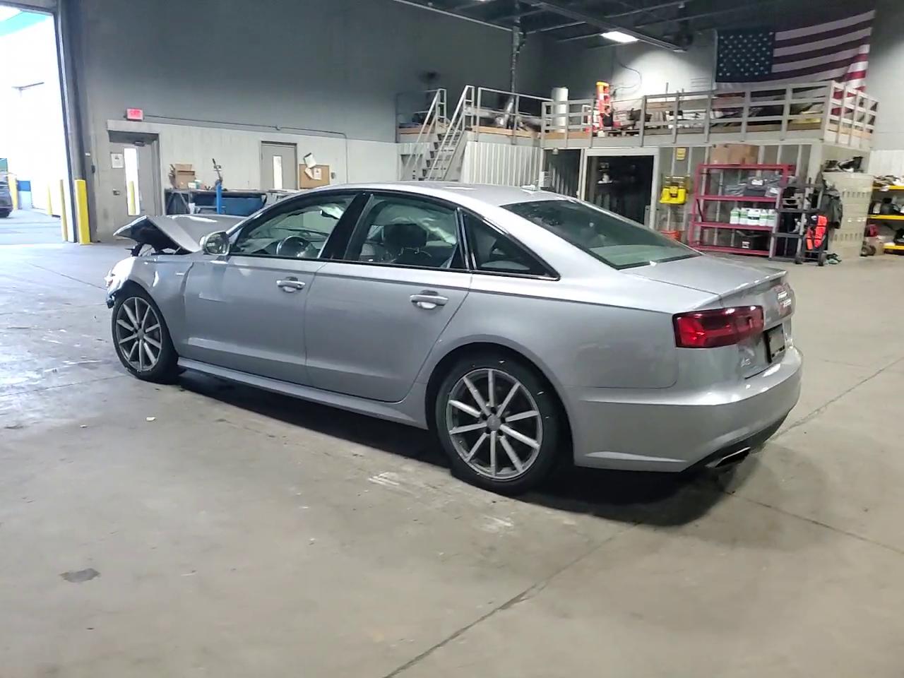 Фото: WAUH2AFC1HN067528