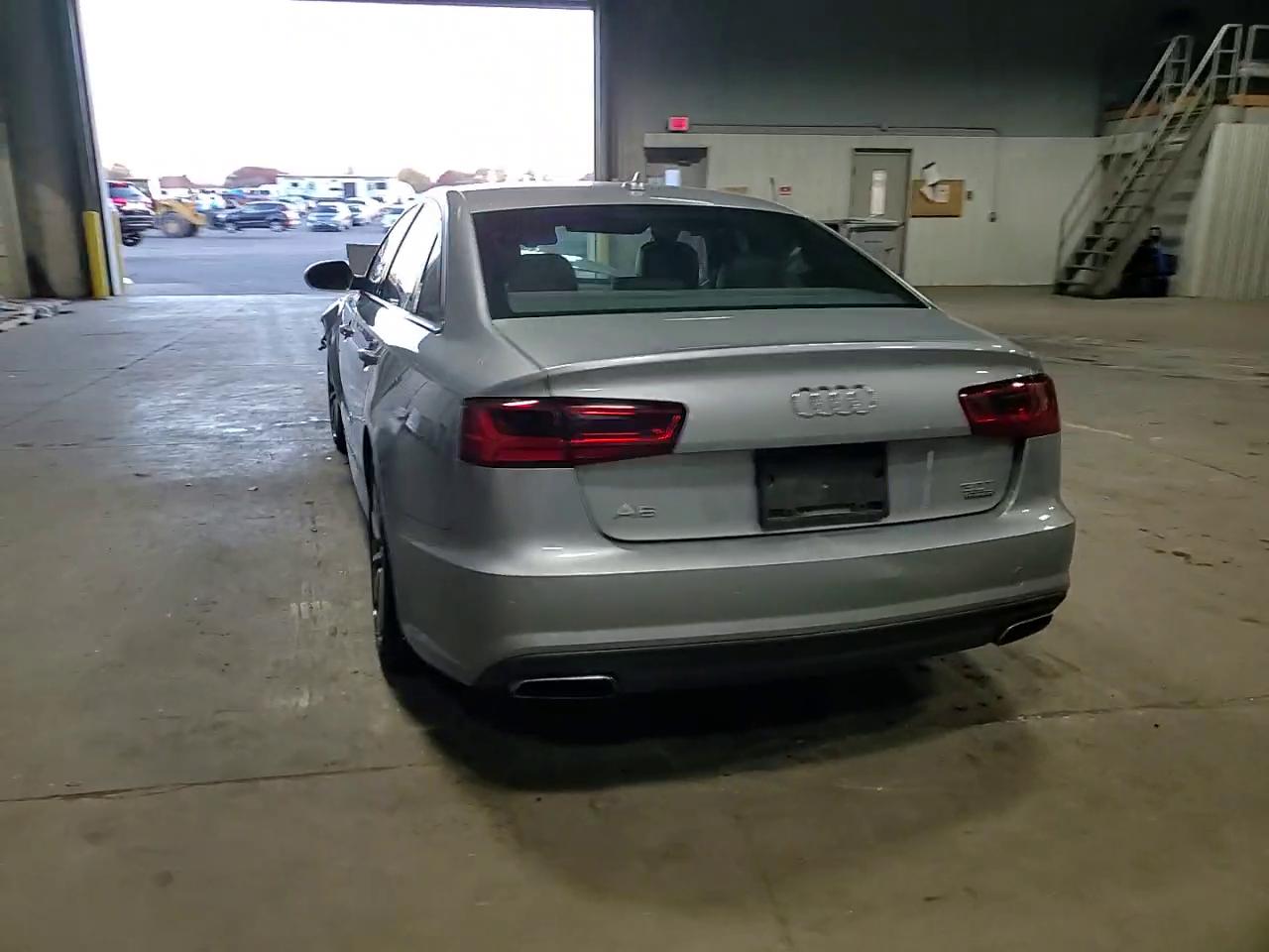 Фото: WAUH2AFC1HN067528