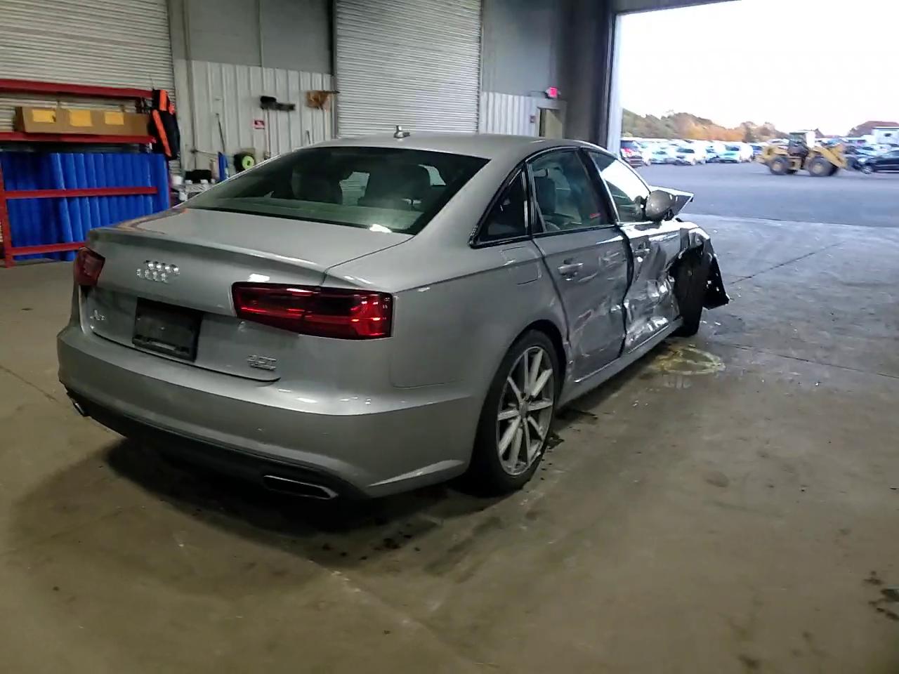 Фото: WAUH2AFC1HN067528