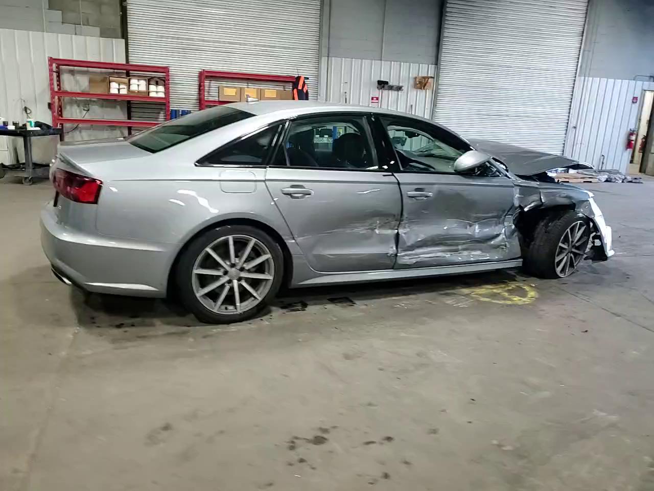 Фото: WAUH2AFC1HN067528