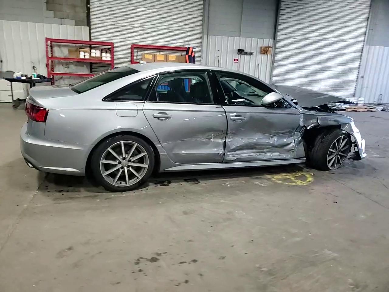 Фото: WAUH2AFC1HN067528