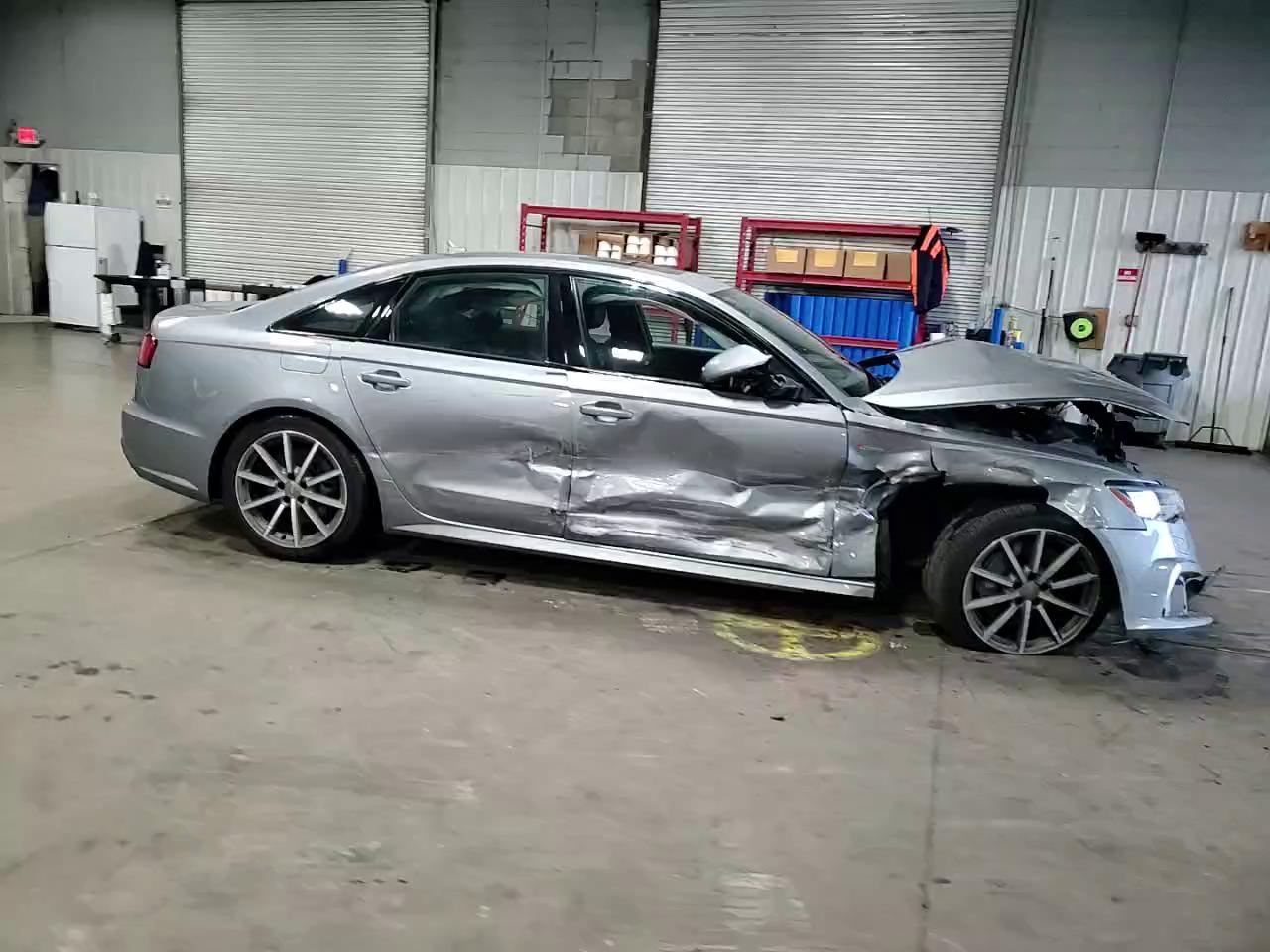 Фото: WAUH2AFC1HN067528