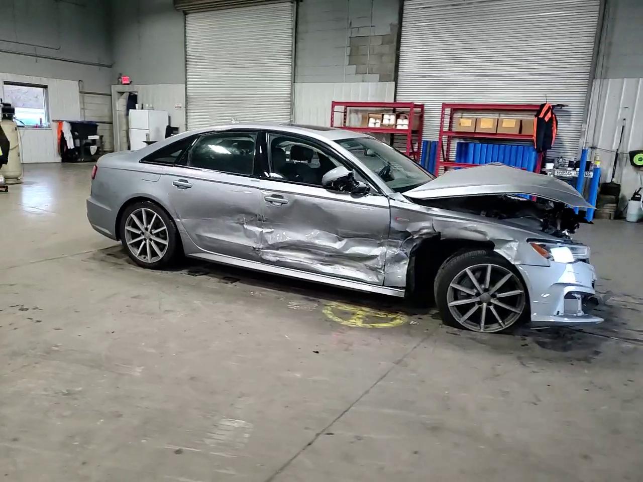 Фото: WAUH2AFC1HN067528