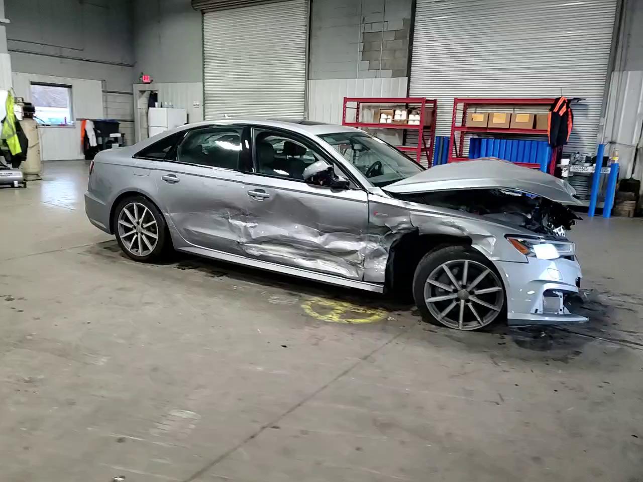 Фото: WAUH2AFC1HN067528