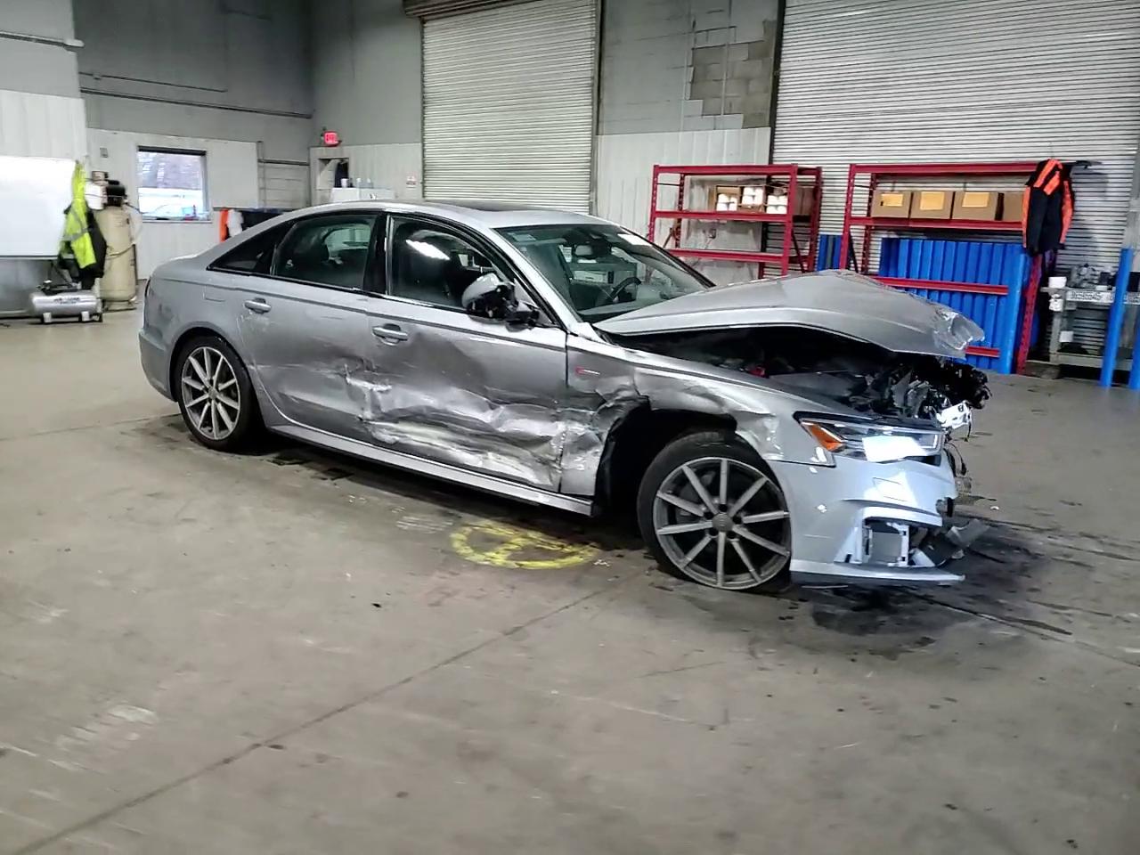 Фото: WAUH2AFC1HN067528