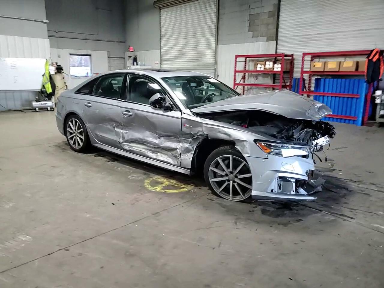 Фото: WAUH2AFC1HN067528