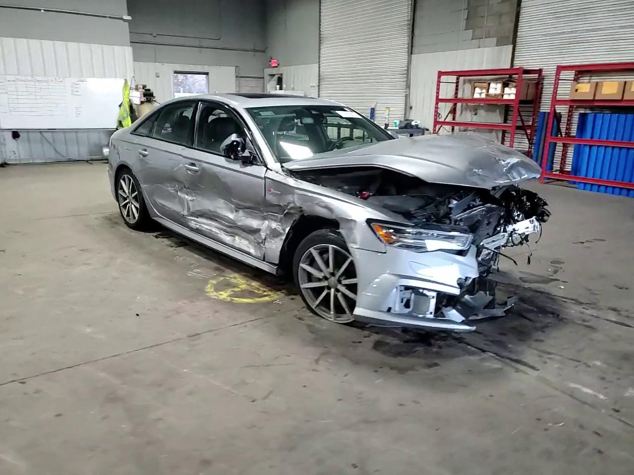 Фото: WAUH2AFC1HN067528