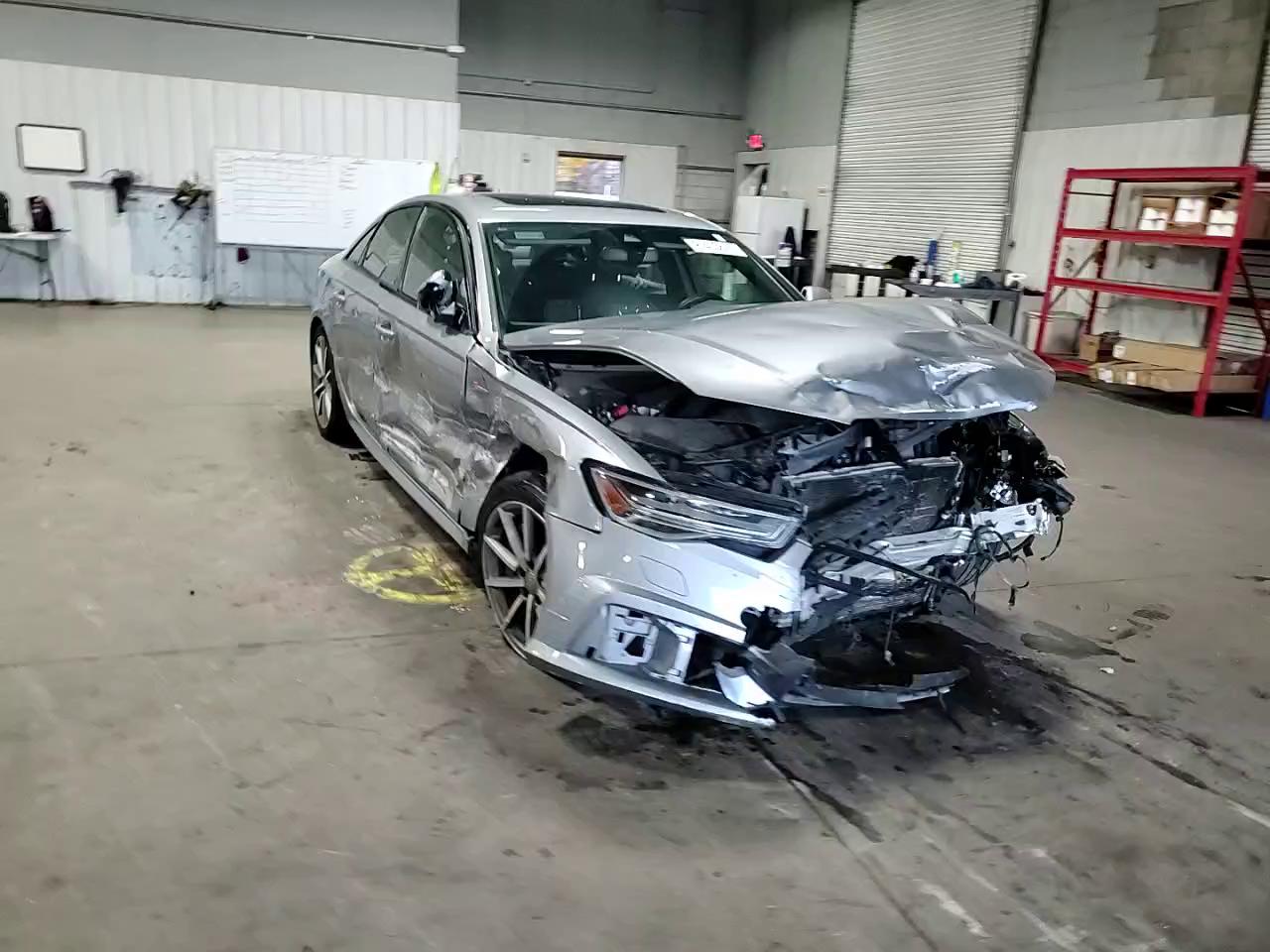 Фото: WAUH2AFC1HN067528