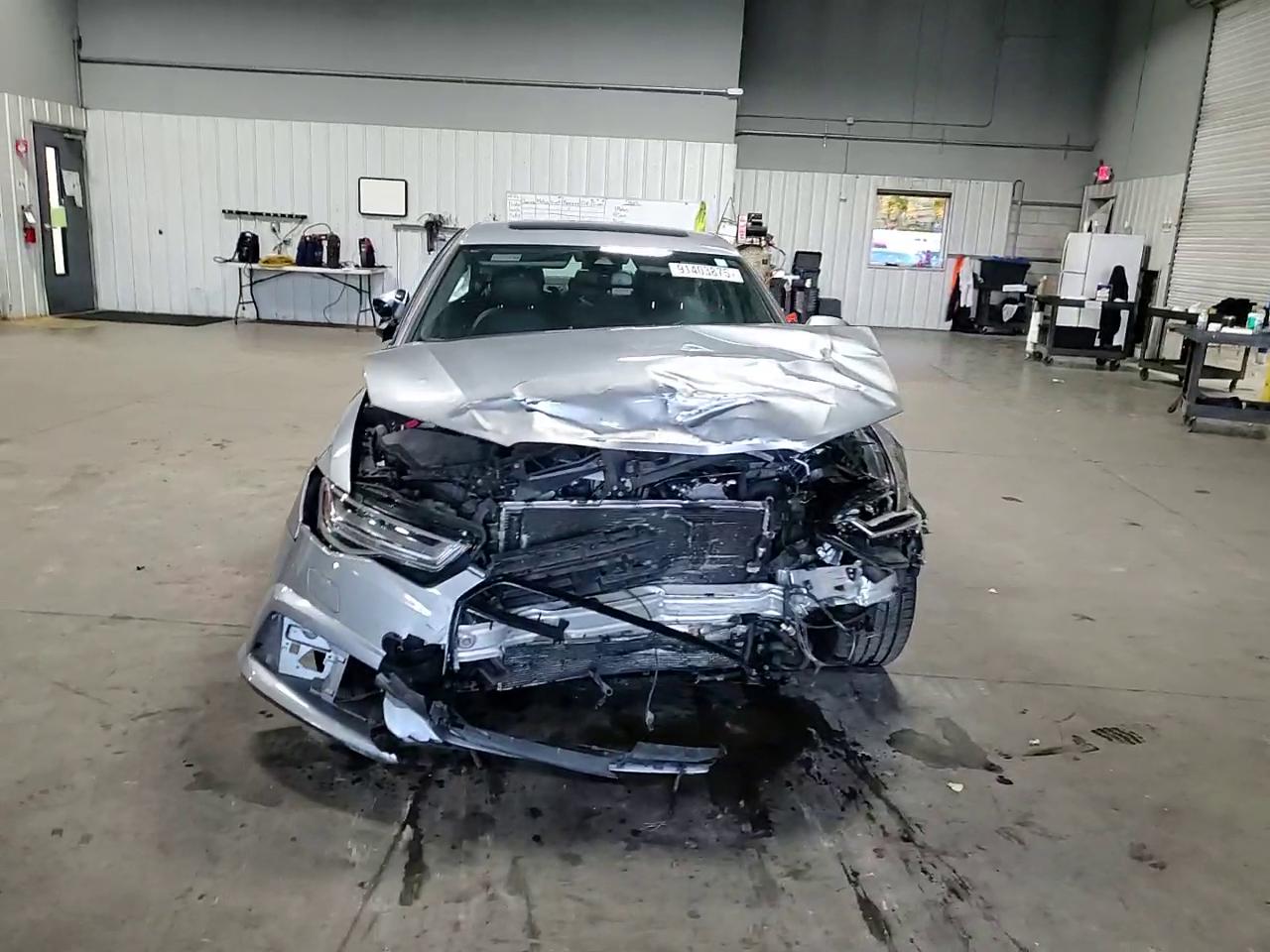 Фото: WAUH2AFC1HN067528