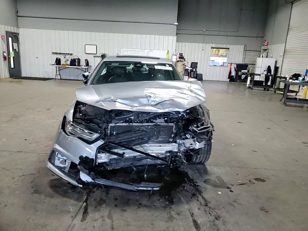 Фото: WAUH2AFC1HN067528