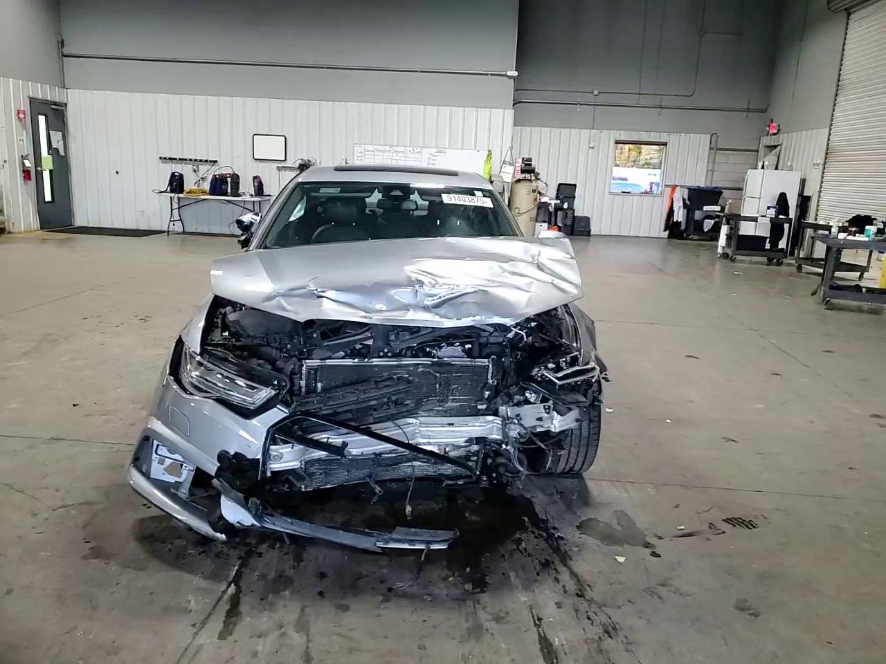 Фото: WAUH2AFC1HN067528