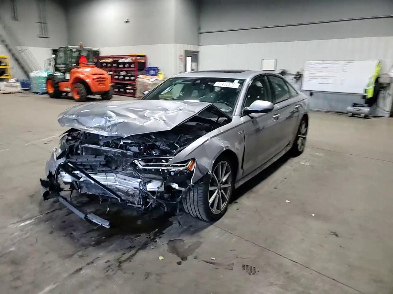 Фото: WAUH2AFC1HN067528