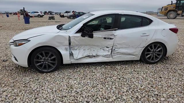 2018 Mazda 3 Touring VIN: 3MZBN1V31JM203185 Lot: 93066165