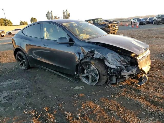 2026 Tesla Model Y VIN: 7SAYGDEE8TA584454 Lot: 93414495