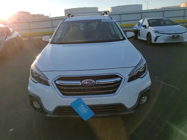 2018 Subaru Outback Touring VIN: 4S4BSETC9J3260186 Lot: 94254555