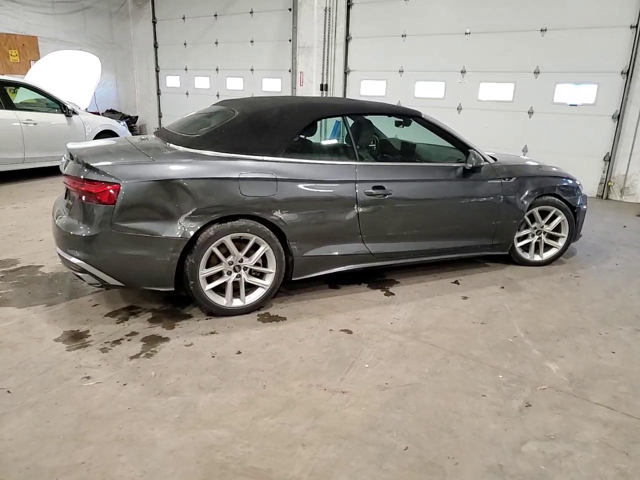 Фото: WAU4AGF58RN005485