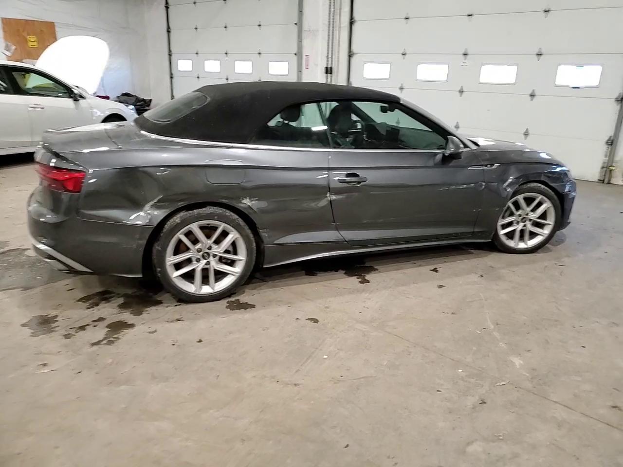 Фото: WAU4AGF58RN005485