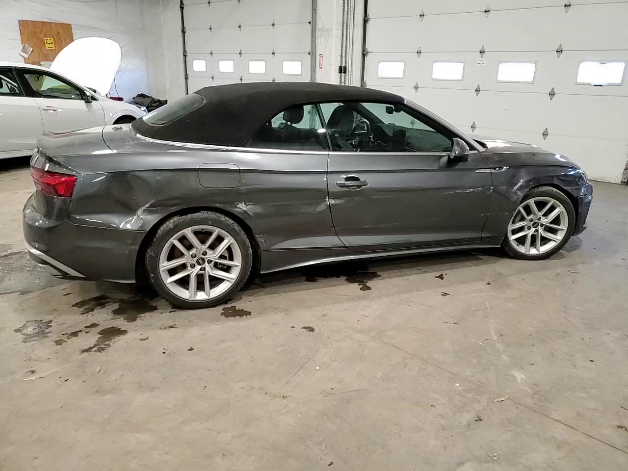 Фото: WAU4AGF58RN005485