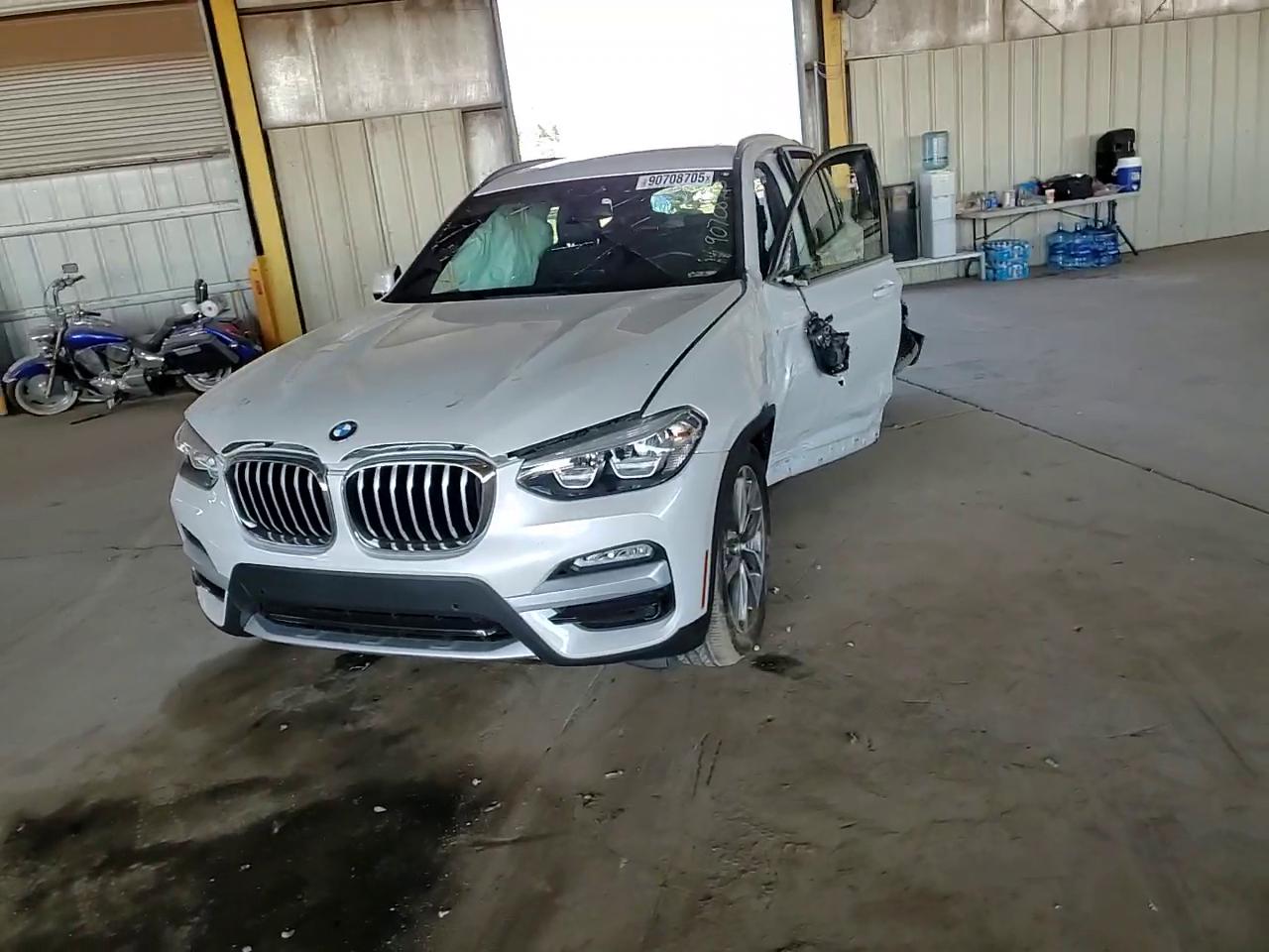 Фото: 5UXTR7C54KLR46038