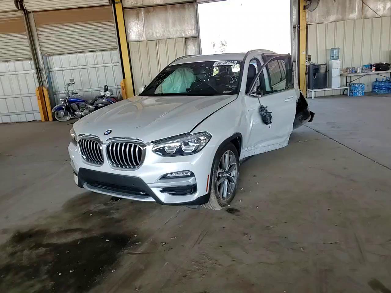 Фото: 5UXTR7C54KLR46038