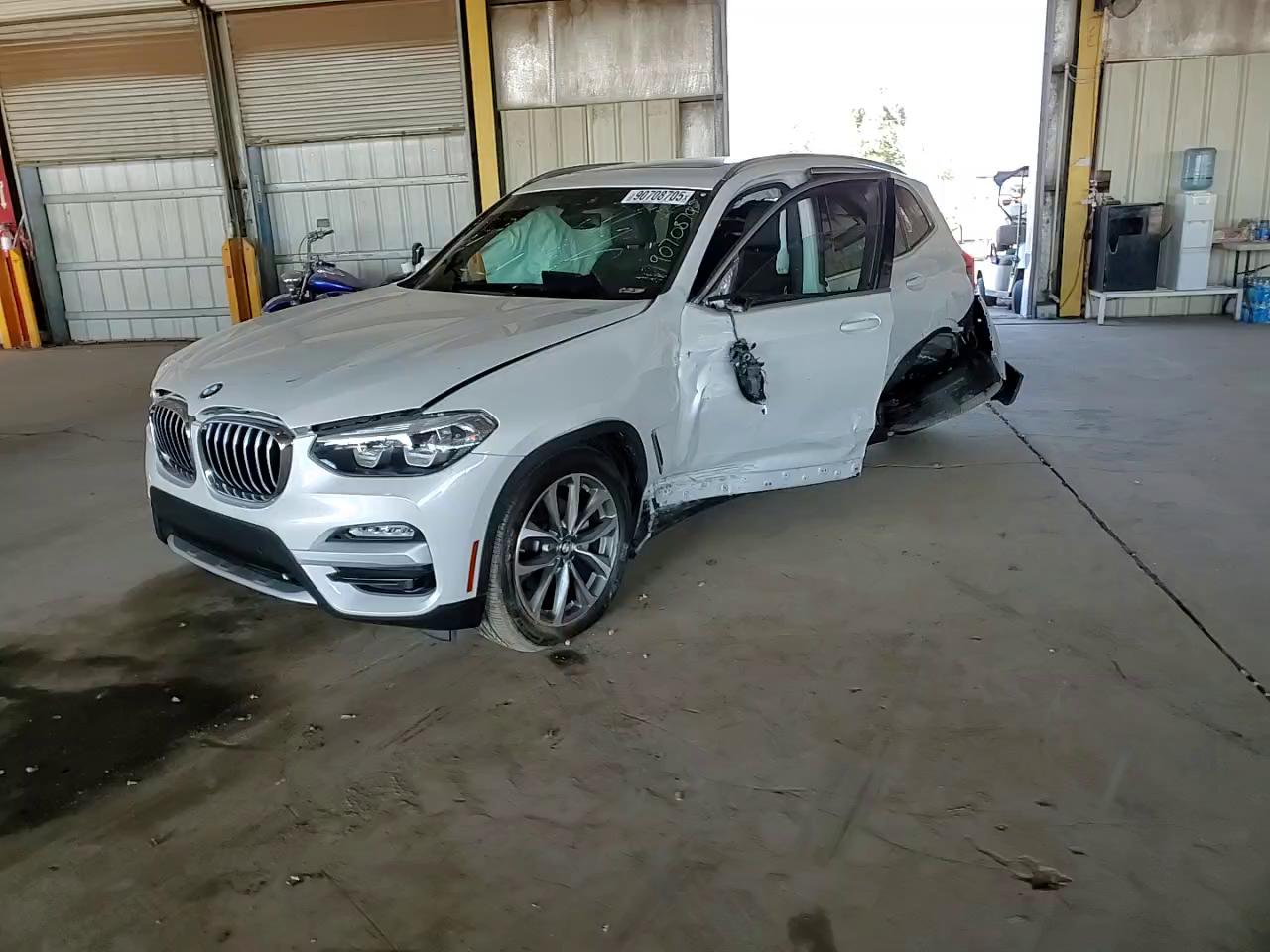 Фото: 5UXTR7C54KLR46038