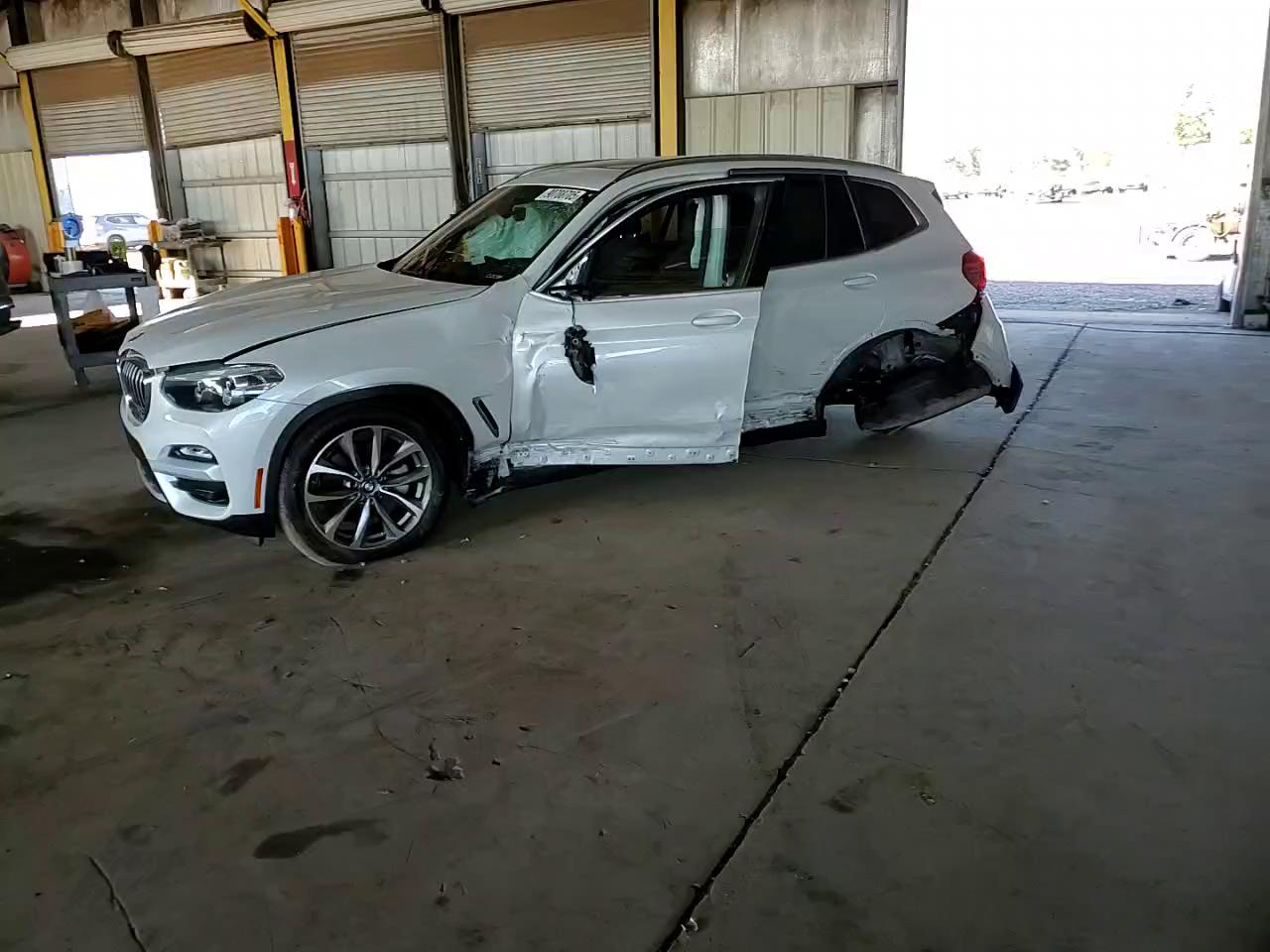 Фото: 5UXTR7C54KLR46038