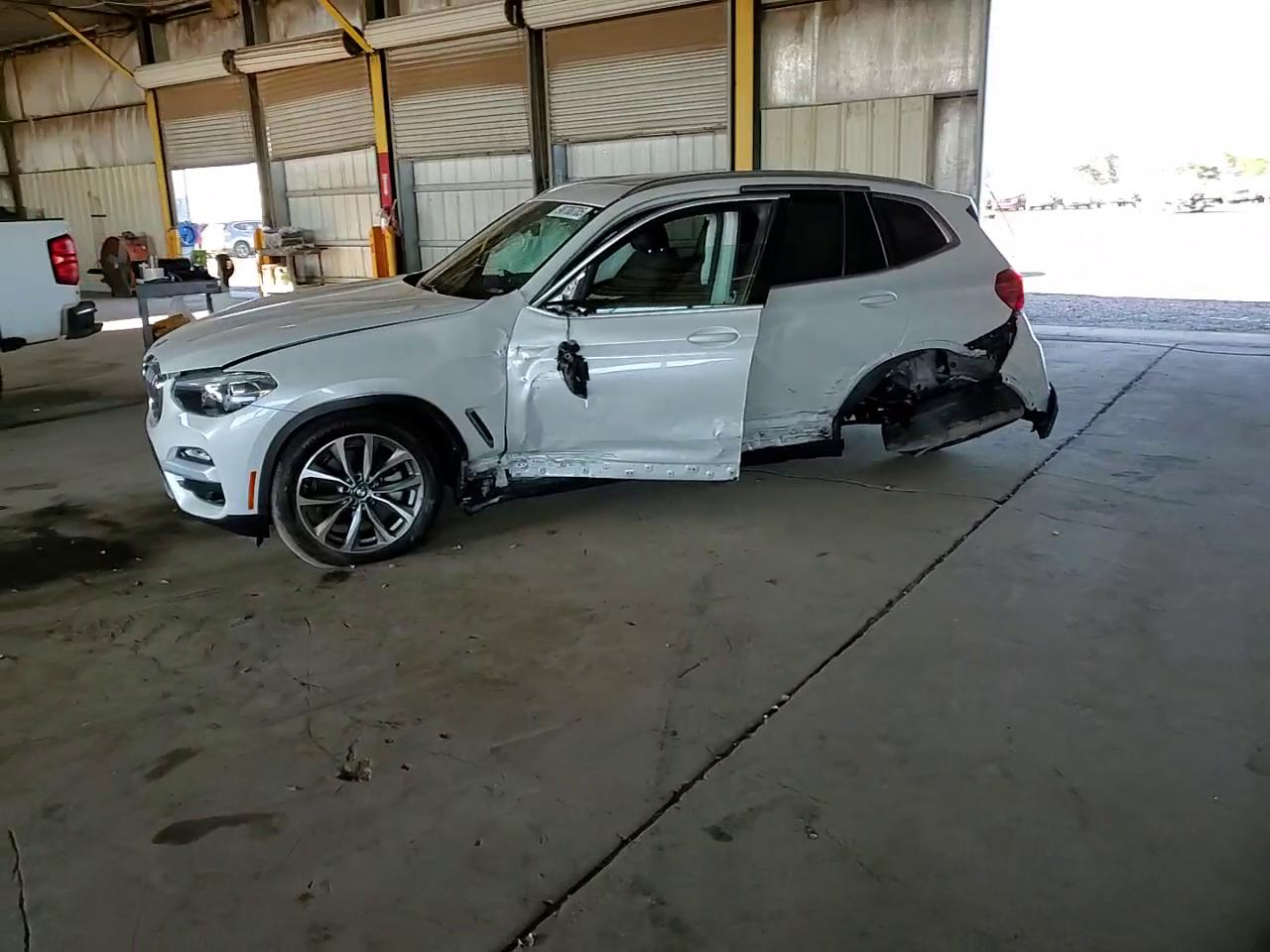 Фото: 5UXTR7C54KLR46038