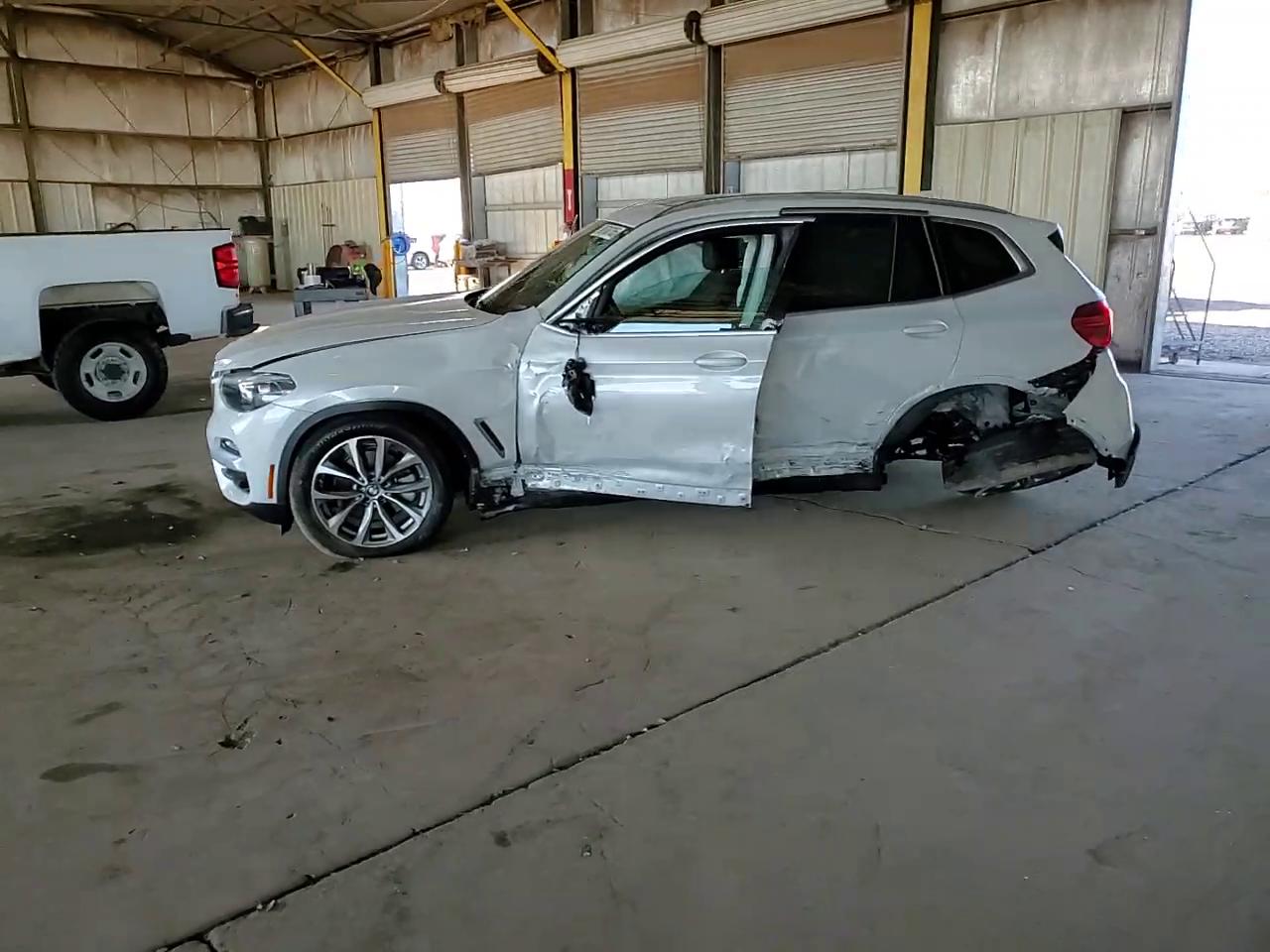 Фото: 5UXTR7C54KLR46038