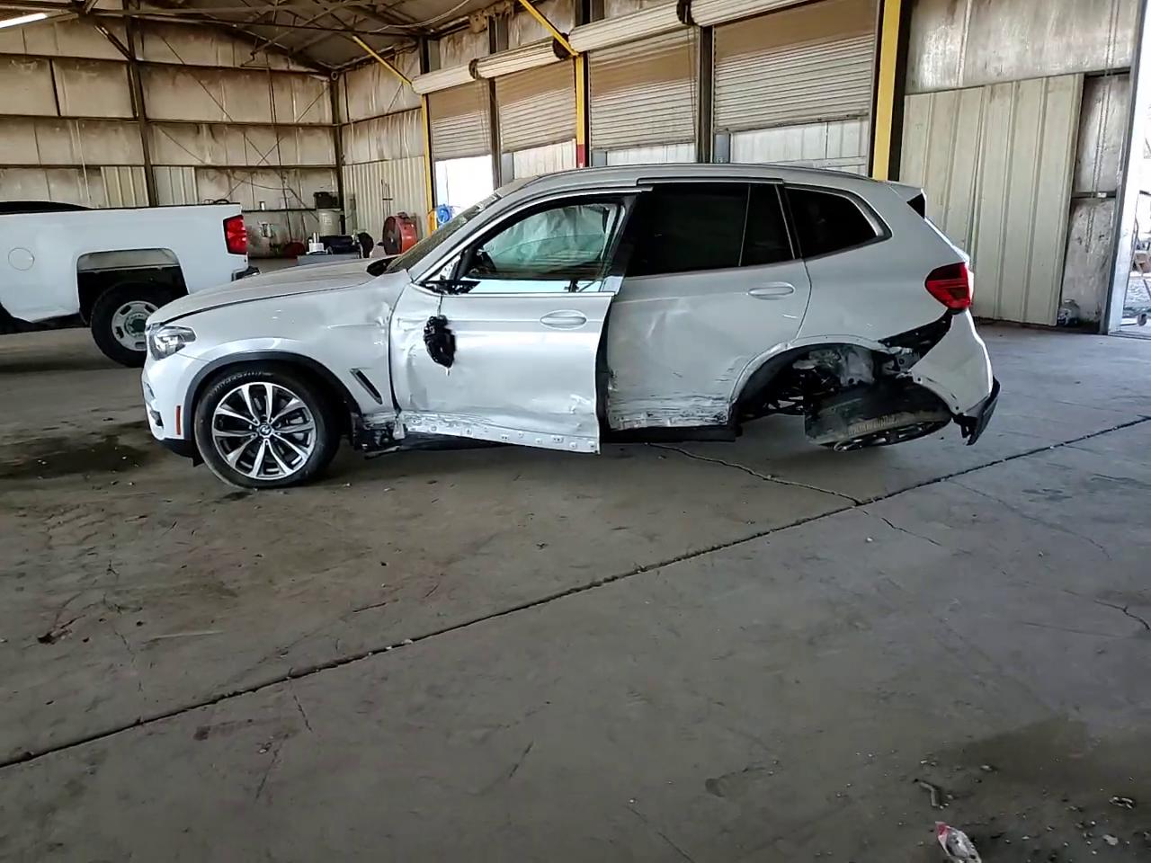 Фото: 5UXTR7C54KLR46038