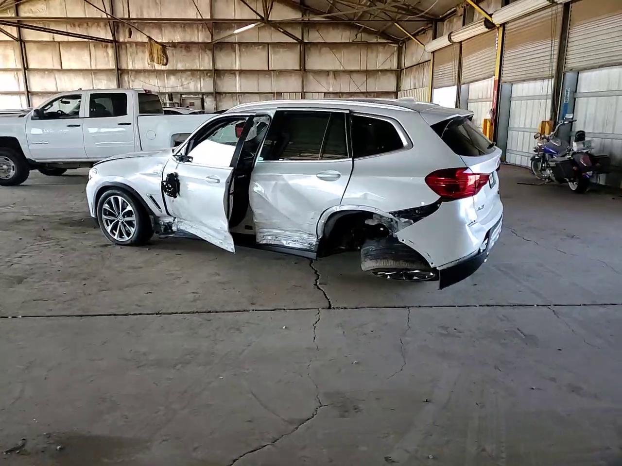 Фото: 5UXTR7C54KLR46038