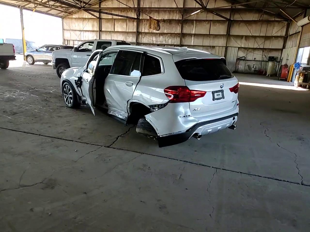 Фото: 5UXTR7C54KLR46038