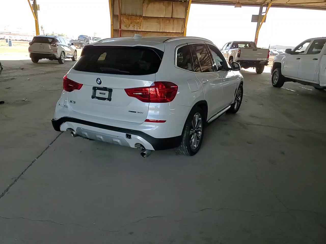 Фото: 5UXTR7C54KLR46038