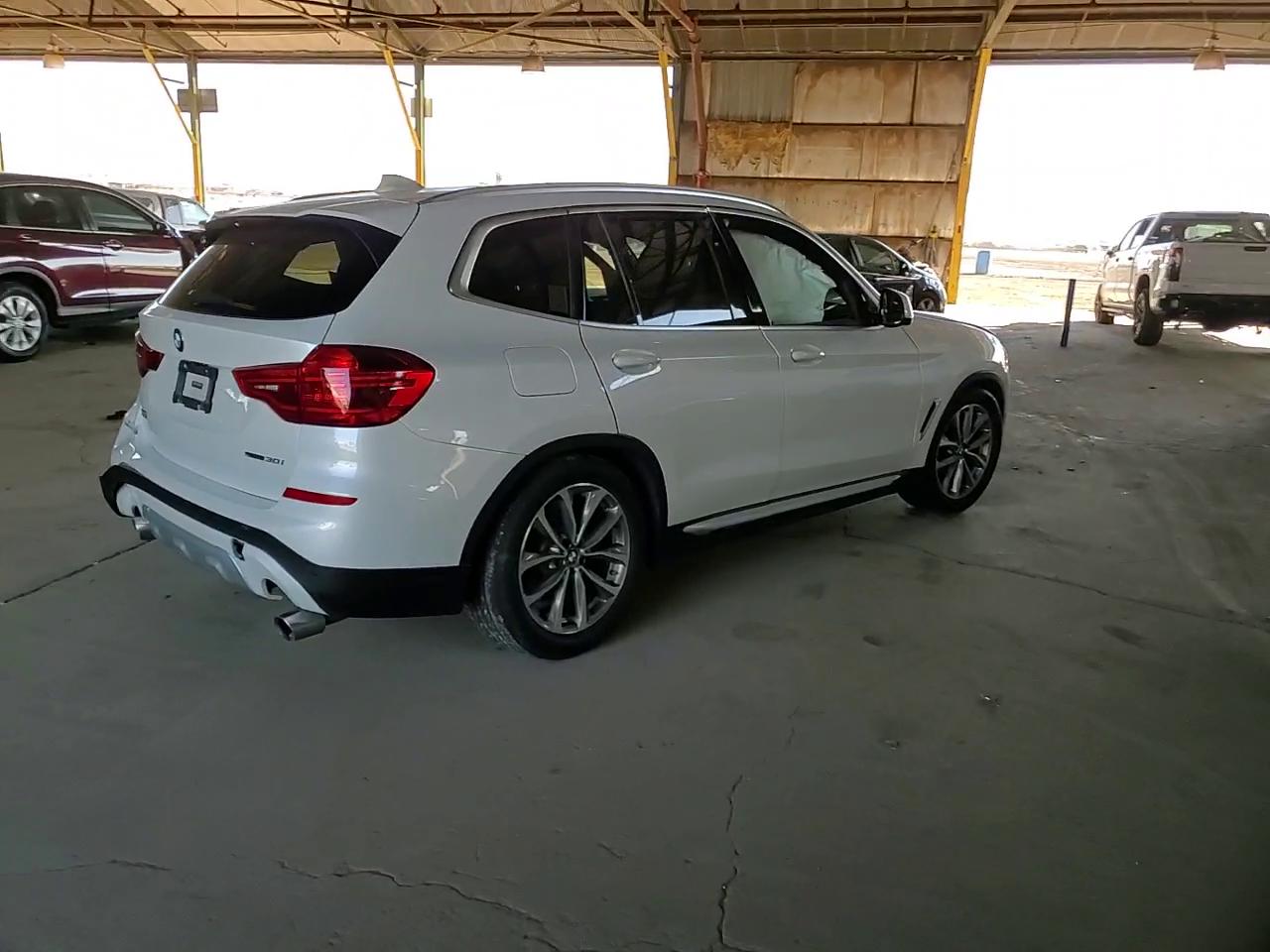 Фото: 5UXTR7C54KLR46038