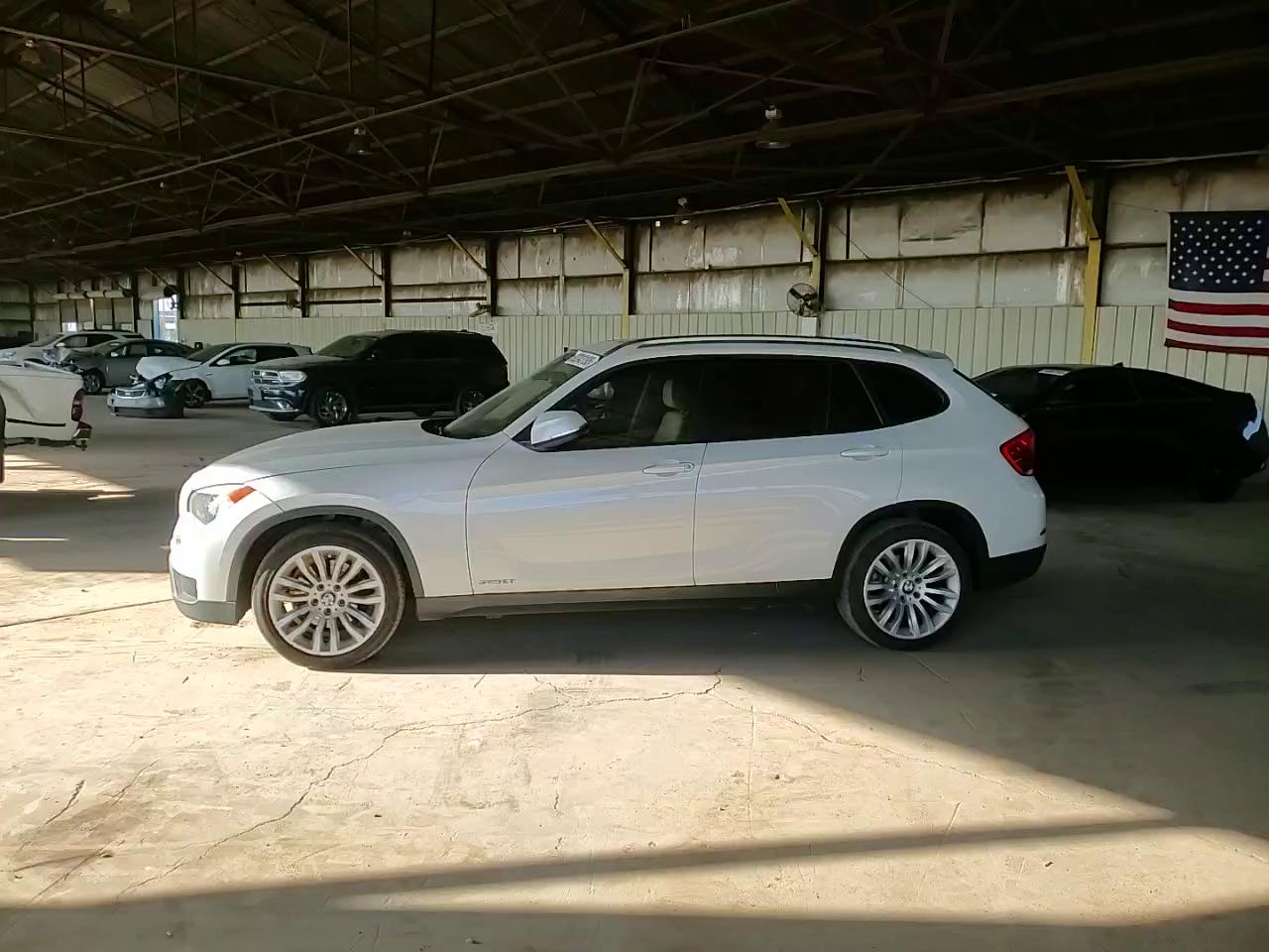 Фото: WBAVM1C56EVW47209