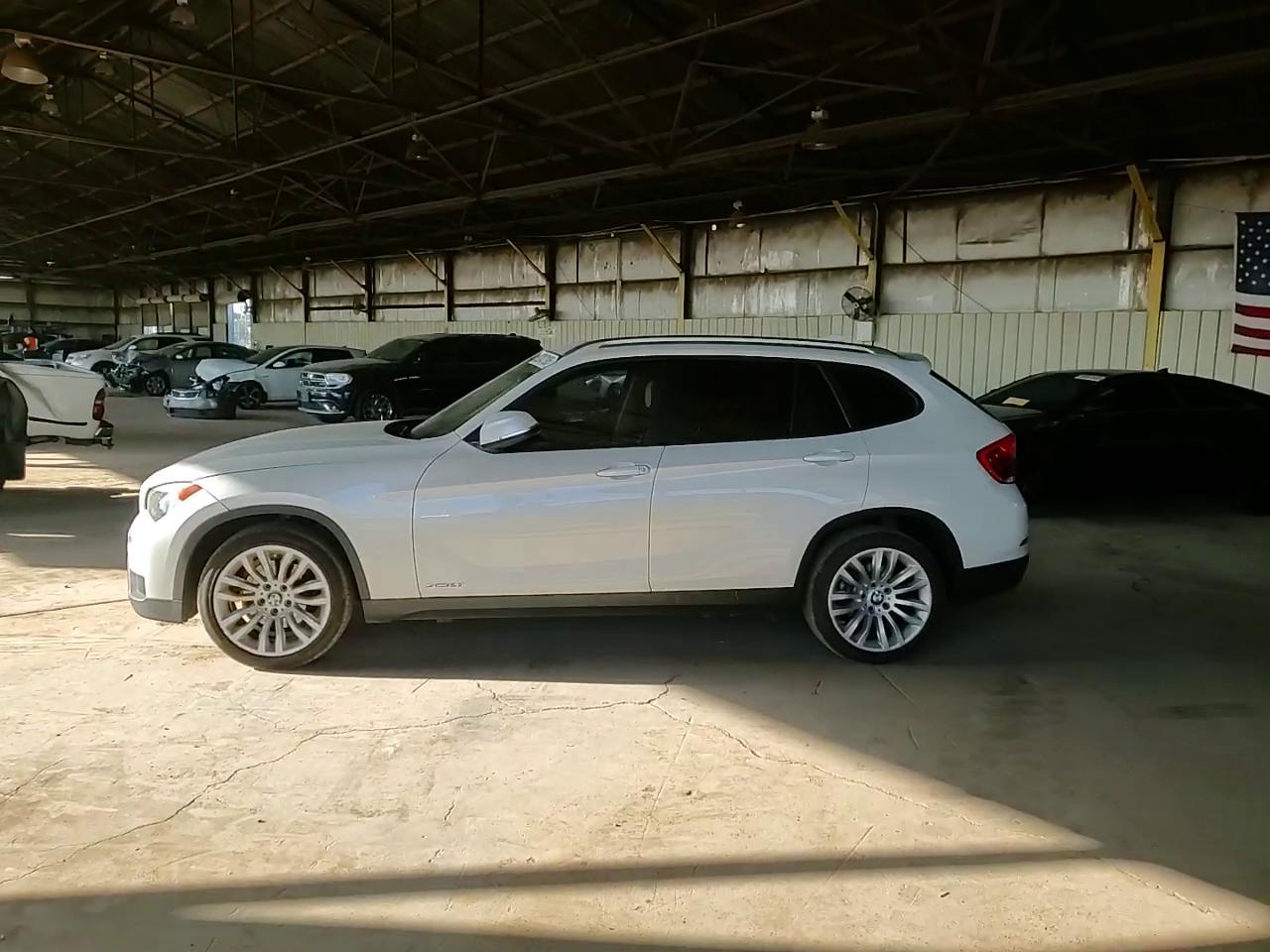 Фото: WBAVM1C56EVW47209