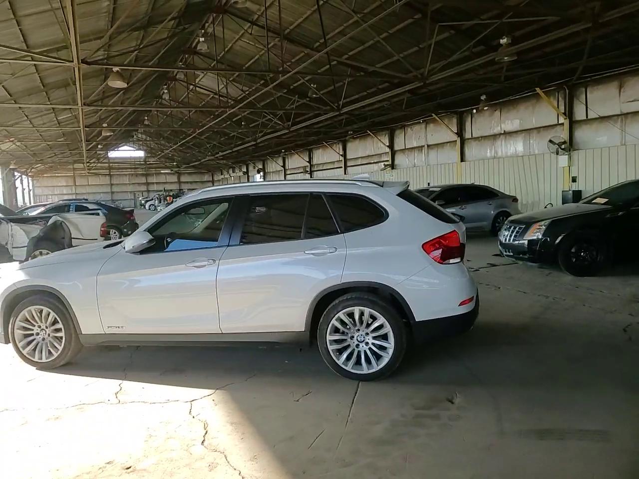 Фото: WBAVM1C56EVW47209