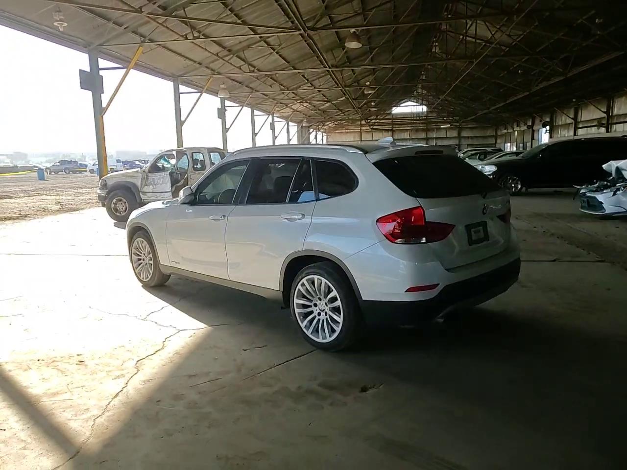 Фото: WBAVM1C56EVW47209