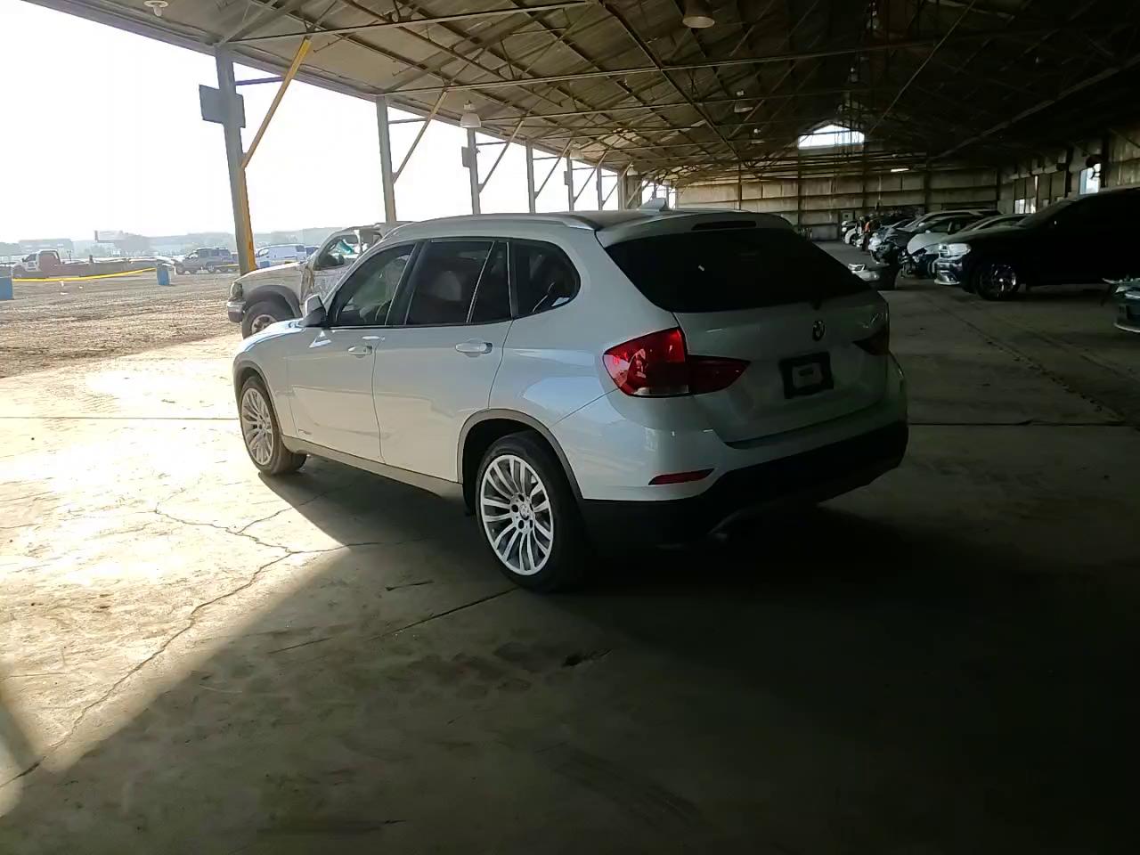 Фото: WBAVM1C56EVW47209