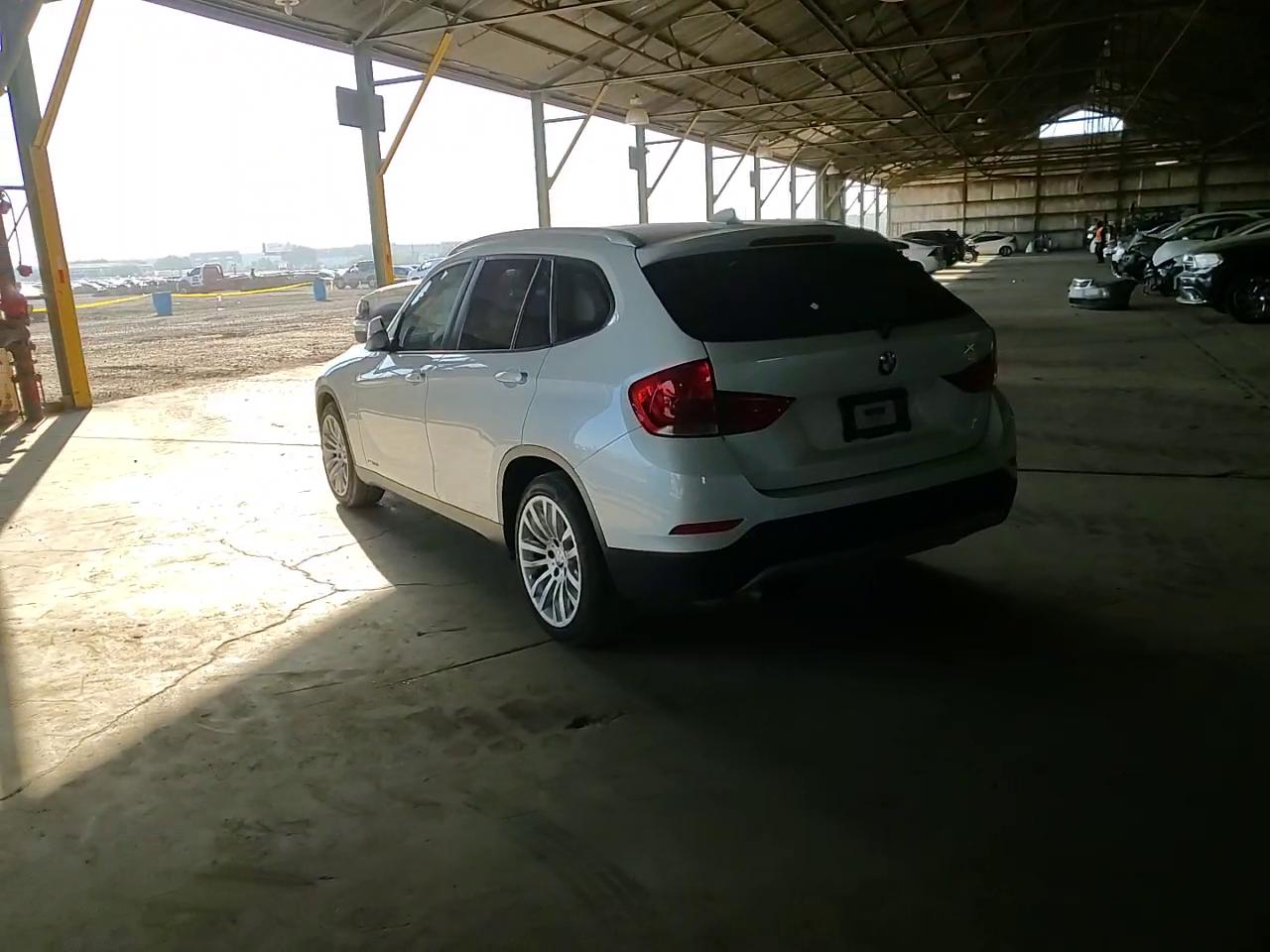 Фото: WBAVM1C56EVW47209