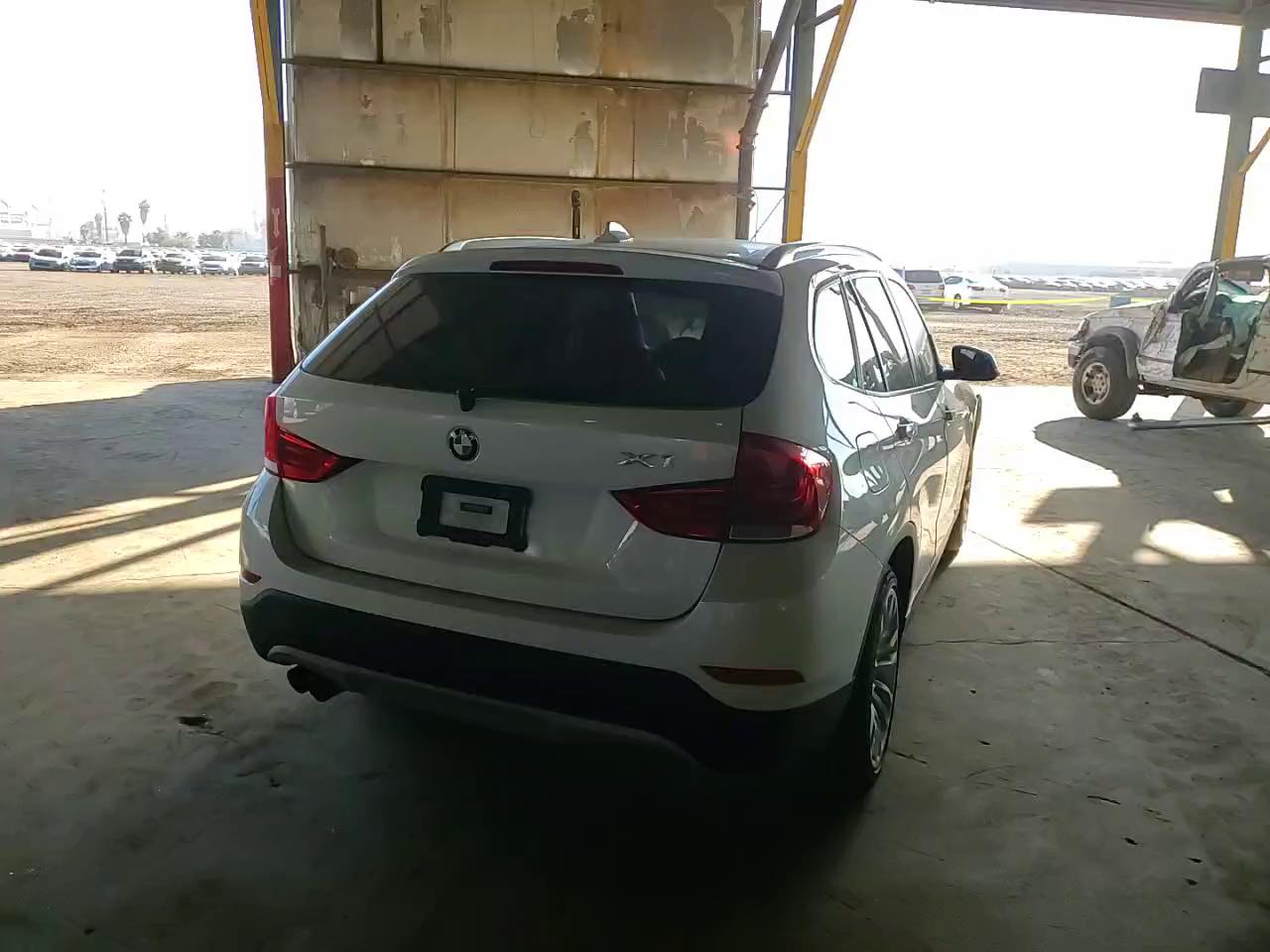 Фото: WBAVM1C56EVW47209